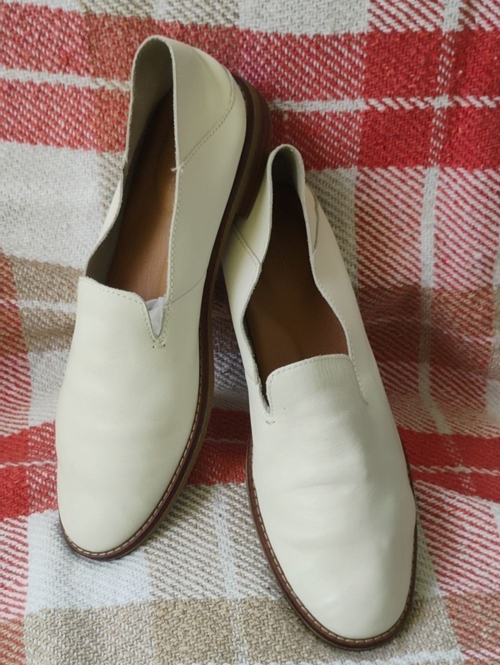 Sperry Seaport Levy Ivory Smooth Leather Loafer